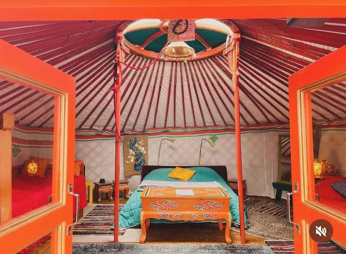Luxury tent Anouchka O Fil 2 L'Eau, Yourte En Bord De Lac Saint-Jean-Saint-Maurice-sur-Loire France